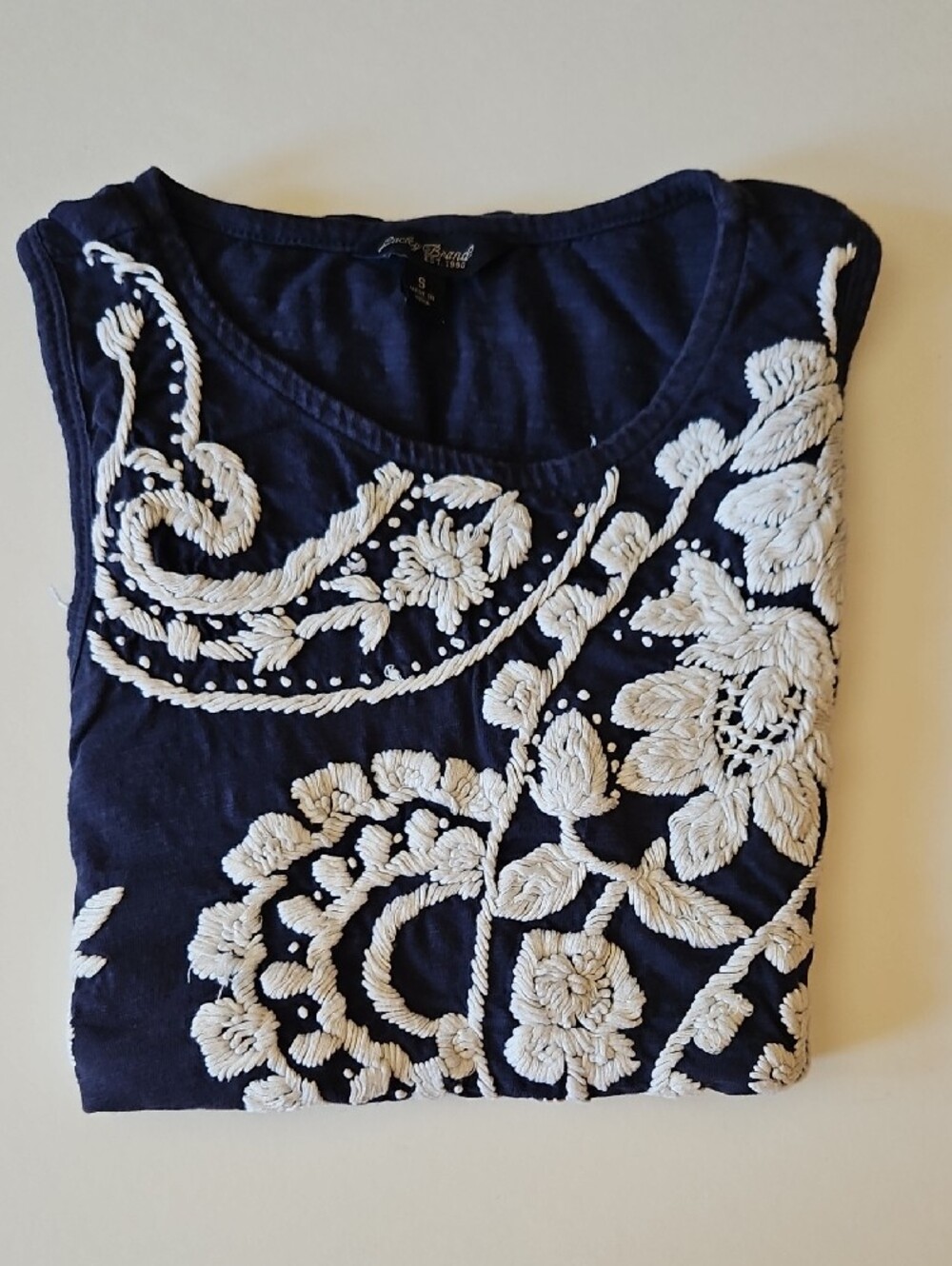 Lucky Brand Size S Navy Blue And White Floral Embroidered Tank Top - Picture 13 of 13
